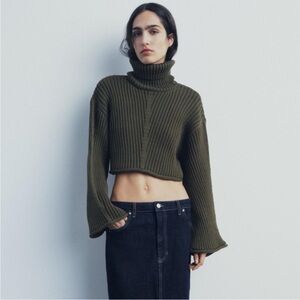 ZARA // Ribbed Knit Cropped Turtleneck Sweater in Olive Green